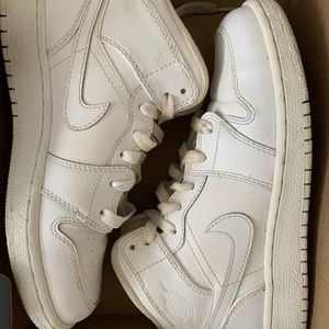 Nike Air Jordan 1 Mid Top Youth Sz 3.5